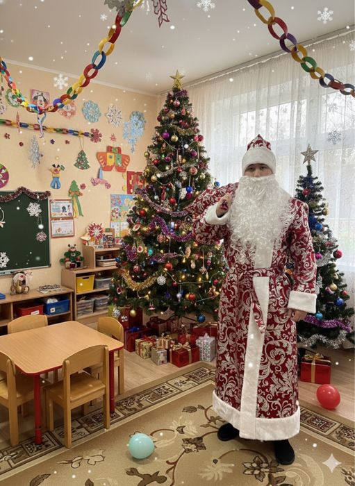 Дед Мороз и Снегурочка.