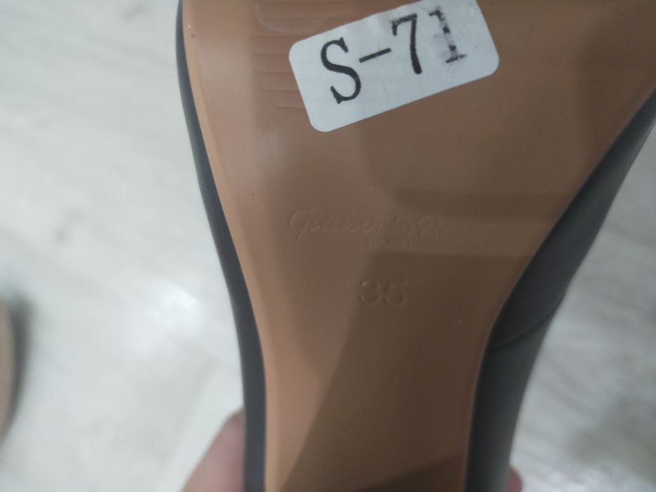 Продам туфли 35 36размер