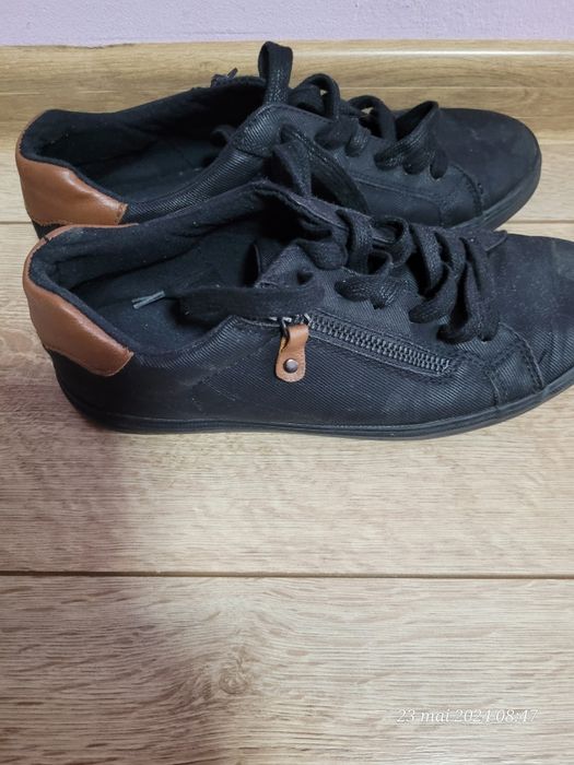 Adidasi baieti/barbati , mar 39