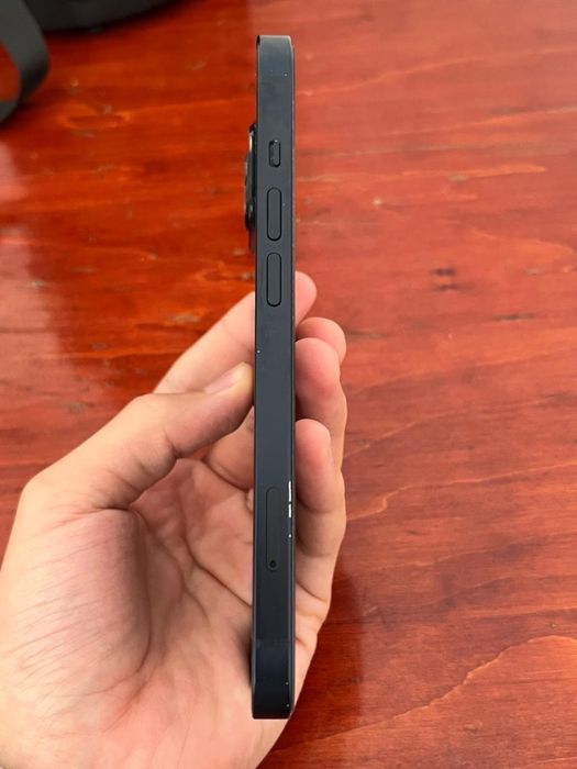 Продаеться айфон 13