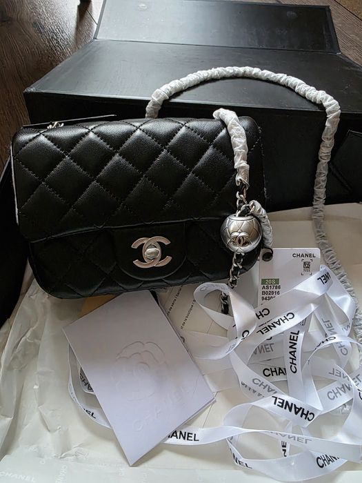 Налични мини чанта Chanel