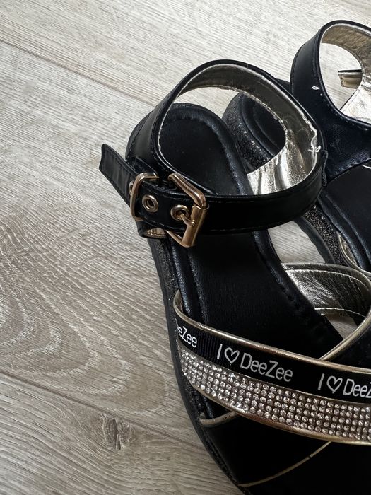 Детски сандали