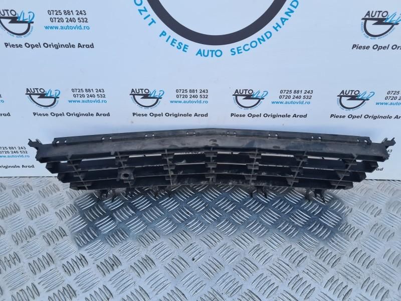 Grila inferioara bara fata Opel Astra H facelift