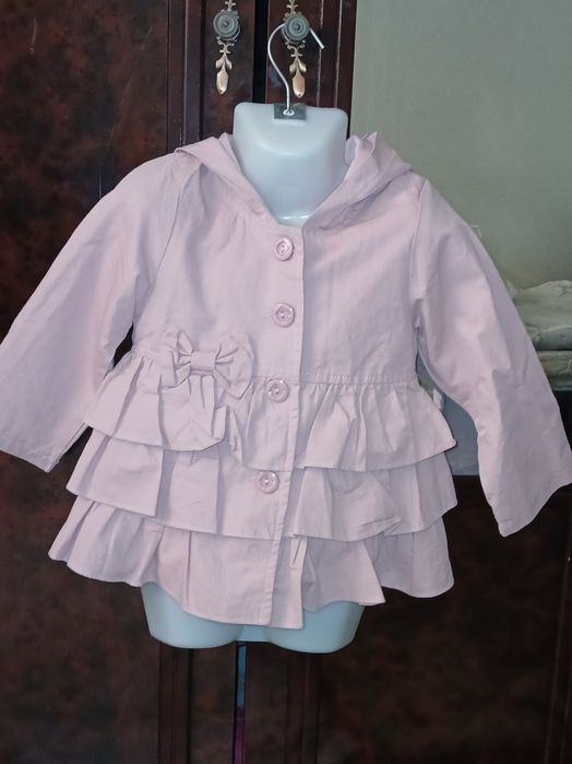 Продам лёгкую ветровку для девочек