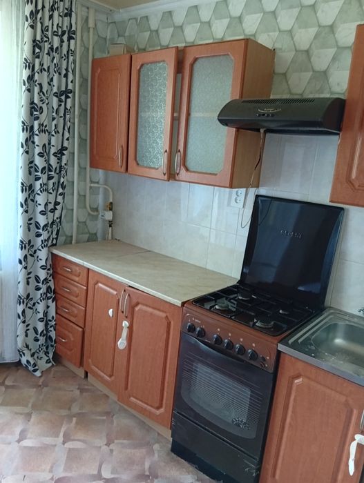 Продам приходую и кухонный гарнитур