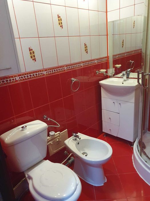 Schimb apartament 3 camere cu casa in Tg Jiu