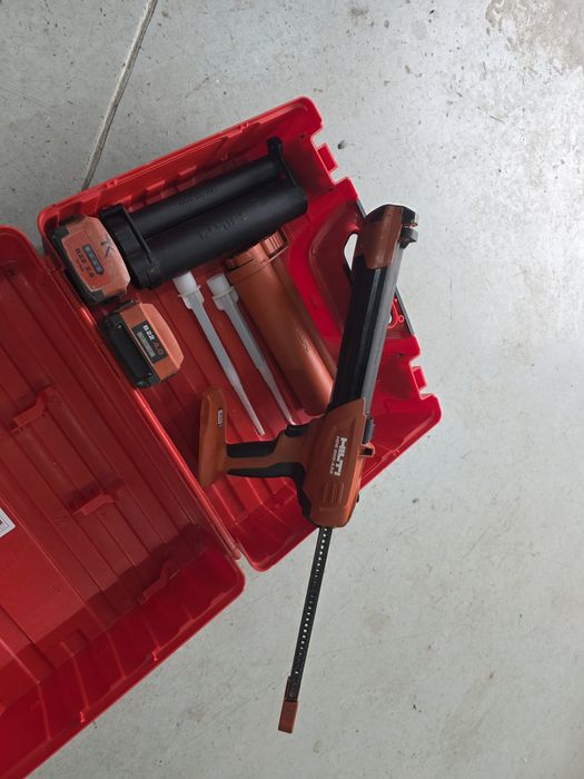 Пистолет за двукомпонентни химични смеси/силикони Wurth HDE 500-22A