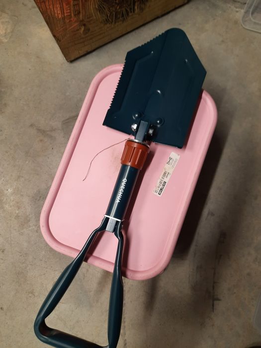 Мултифункционална лопата