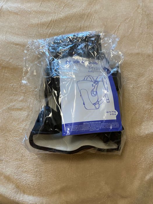 Кенгуру цвят черен