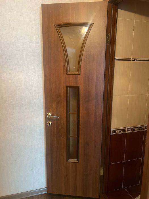 Двери Б/У в количестве 4 штук