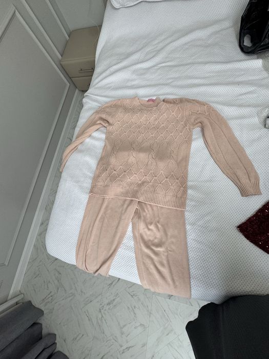 Одежда двойка вязаная