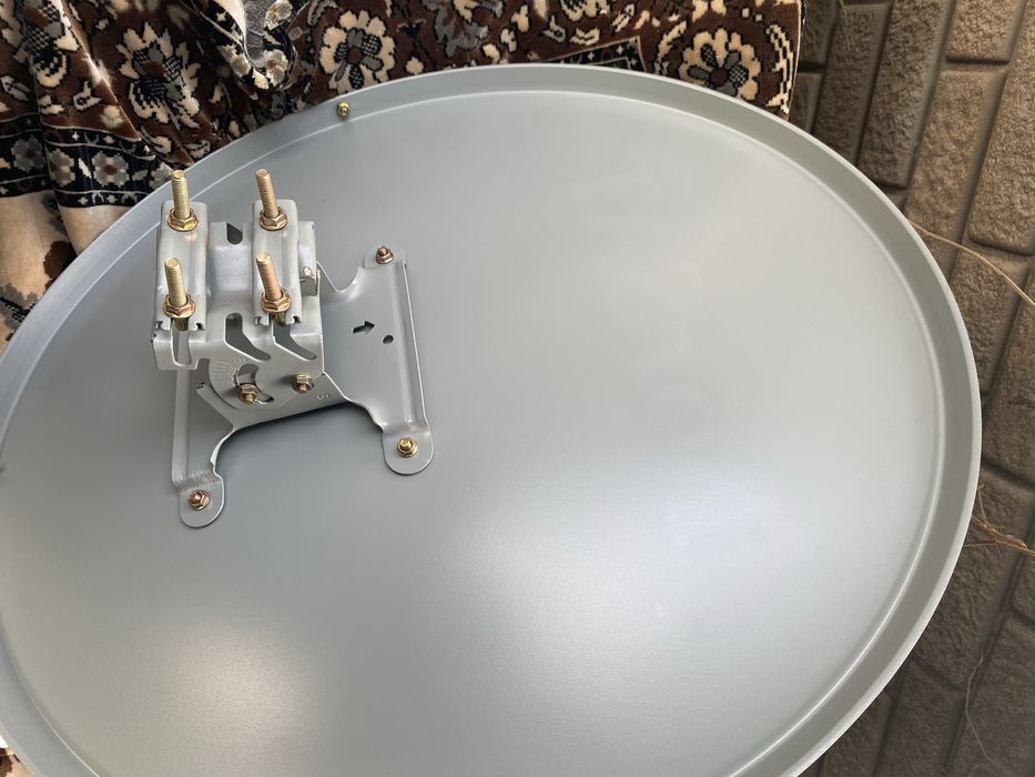 Спутниковая тарелка 60см + два конвертора +ресивер openbox