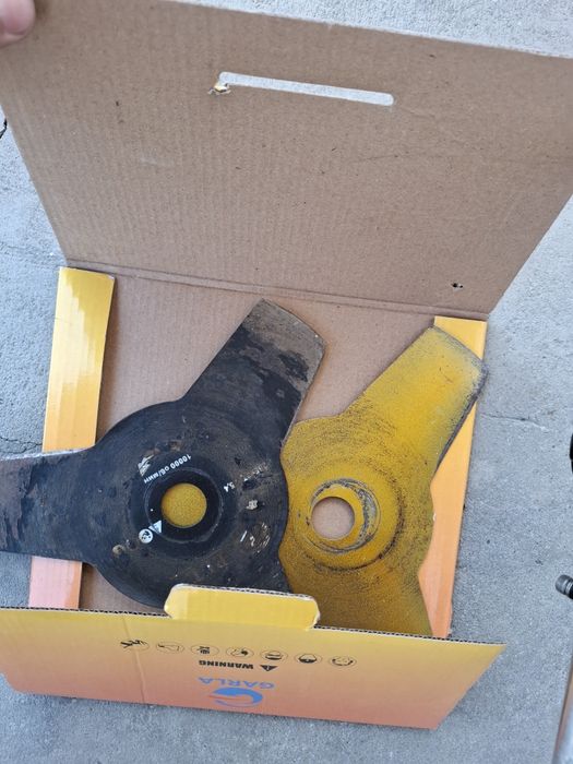 Триммер для травы, коса