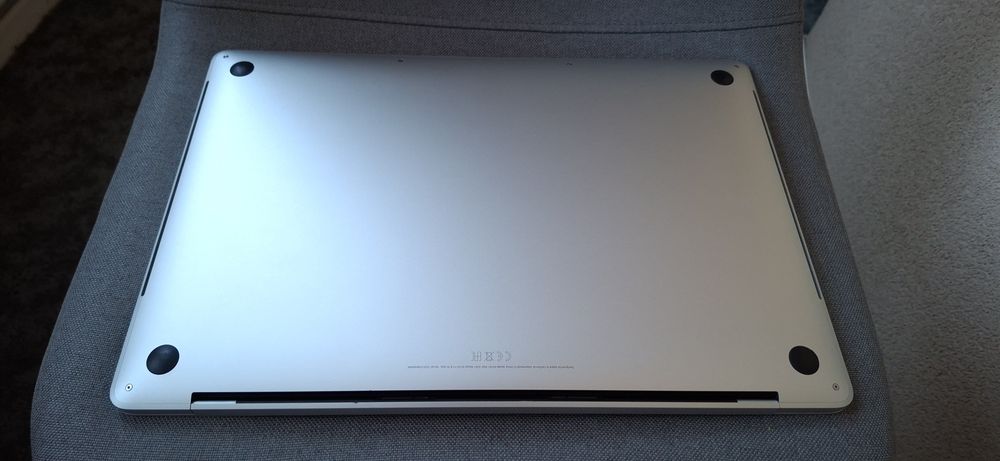 MacBook Pro 16", 2019 2.3  GHz 8-Core Intel Core i9, 32GB RAM 1TB SSD