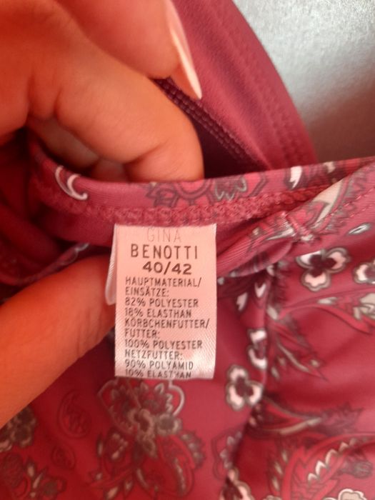 Costum de baie intreg