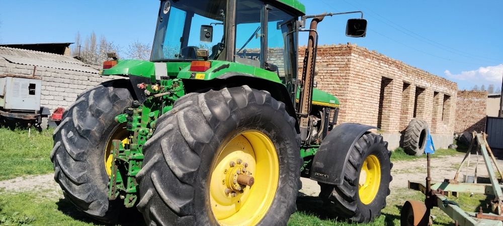 Johndeere 7700 Жондер трактор сотилади