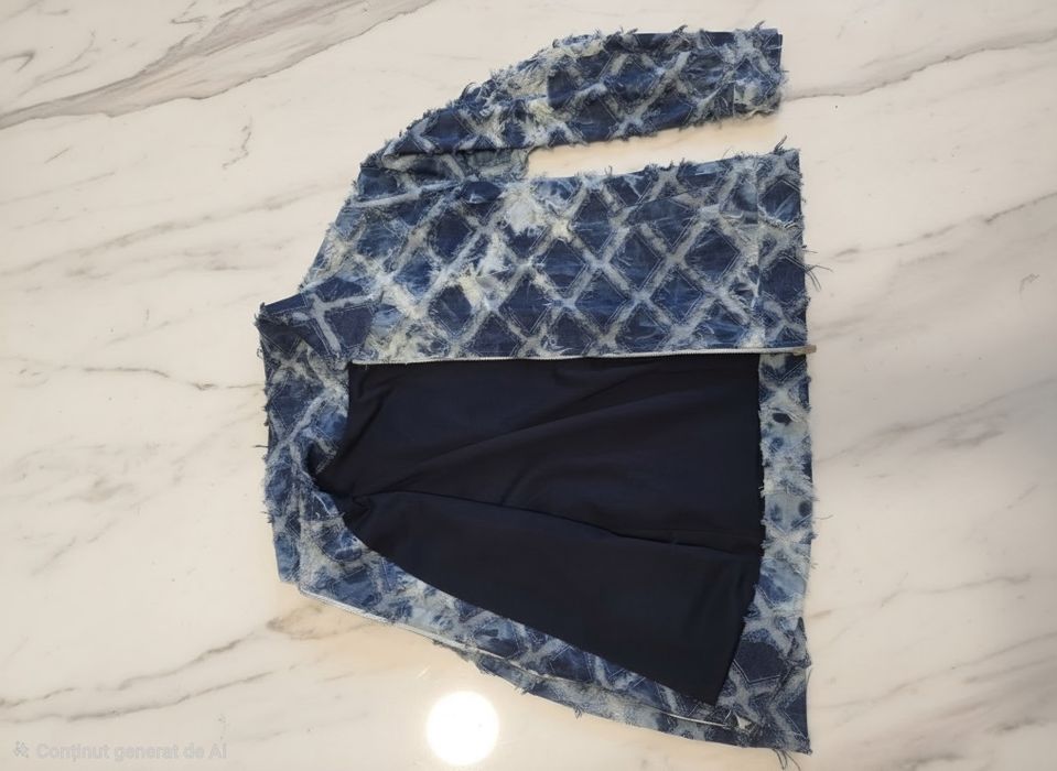 Jachetă Statement din Denim Premium – Custom Piece