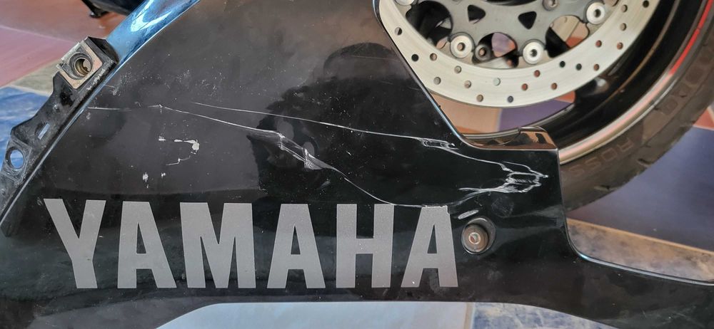 Yamaha r1 долен ляв кил