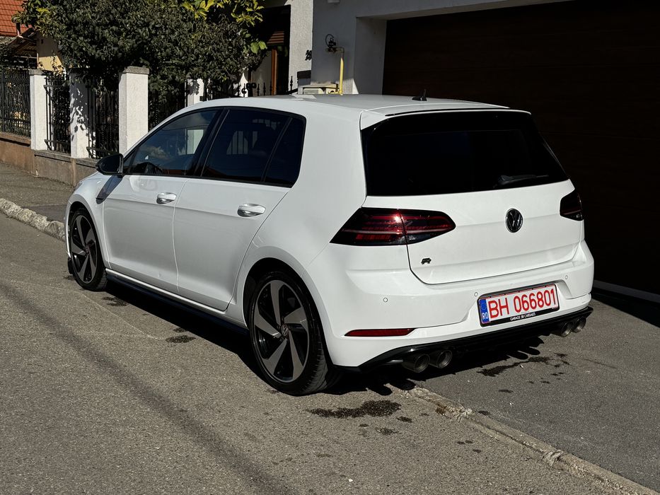 VW Golf 7,5 R 310 HP 4 Motion Akra
