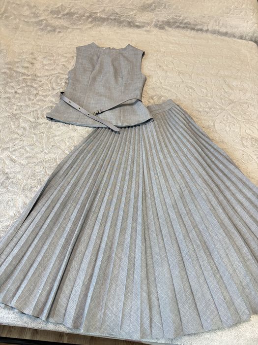 Женская двойка в сером цвете