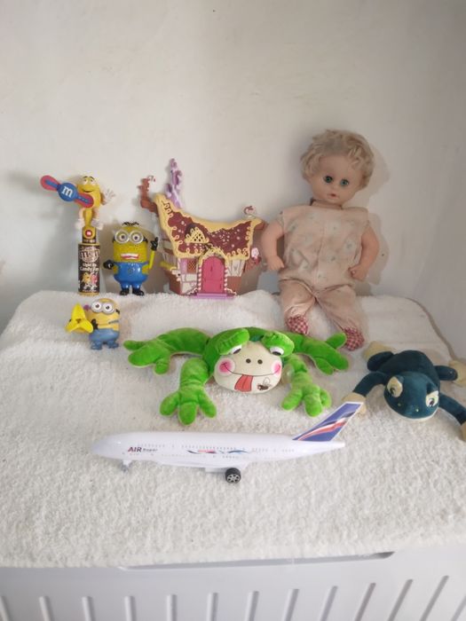 Lot de jucării pentru copiii ieftin la 100 de lei