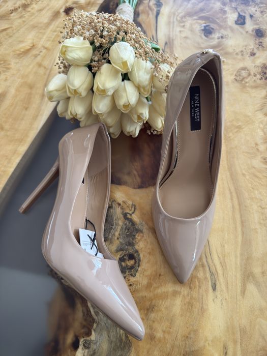 Лачени обувки на ток Nine west