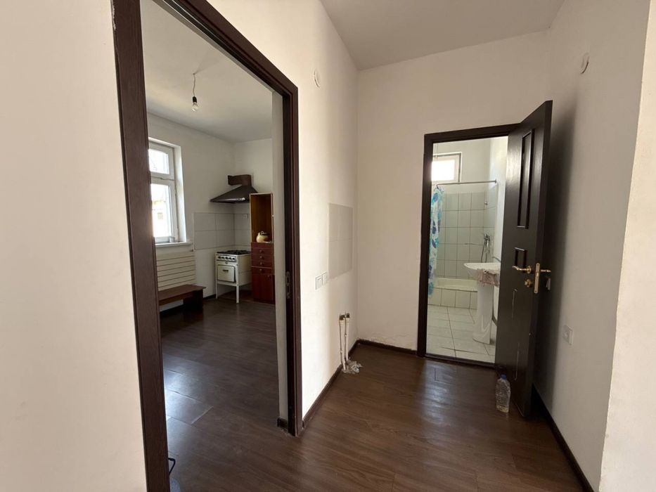 Uy sotiladi Yangyol tumani Gulbahor