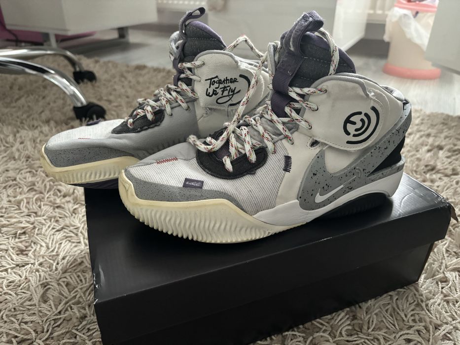 Nike Air Deldon Basketball Shoes