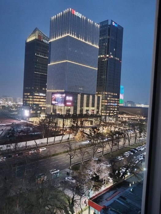 Сдается трехкомнатная квартира в центре города