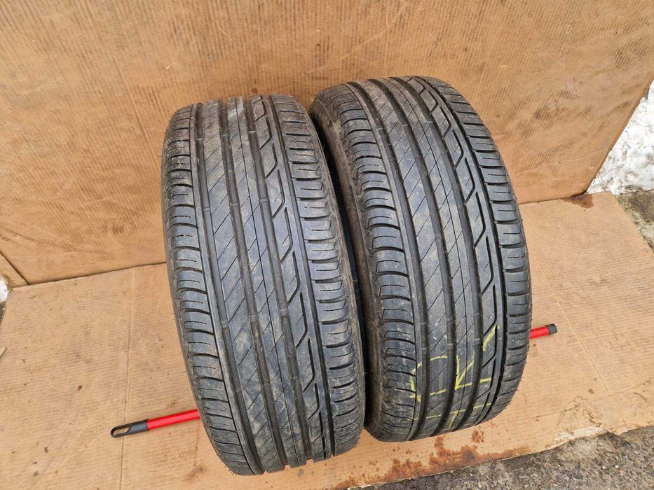 2 Bridgestone R18 215/50 Летни гуми  DOT1323
