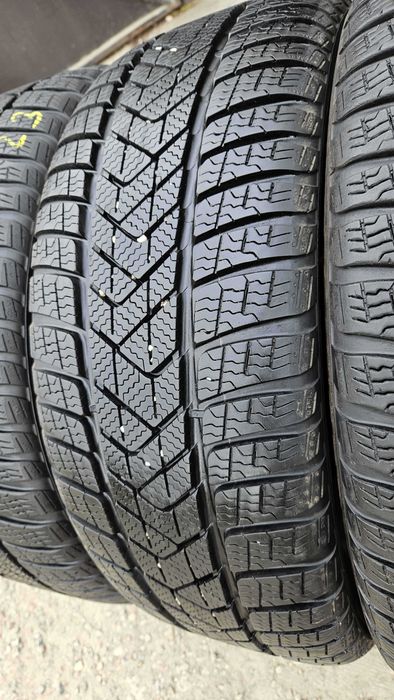 225/50 R17 • Iarna • Pirelli Sottozero 3 MO 98H XL | 4 buc | DOT 2023 | Pret/buc