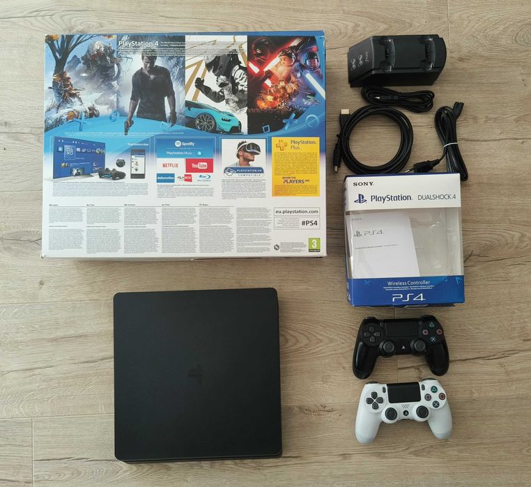 PlayStation 4 Slim (500GB)