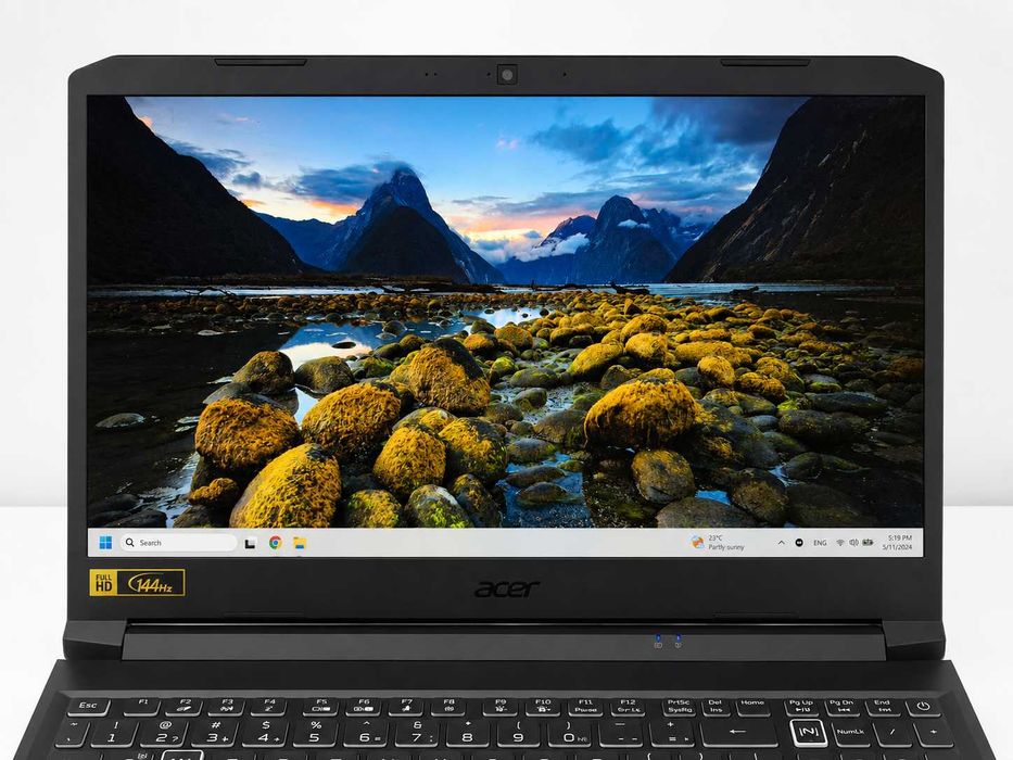 Геймърски лаптоп с privacy протектор, RTX 3070,  Ryzen 7 5800H, 16GB Ram, 1TB SSD, Acer Nitro 5 AN515-45