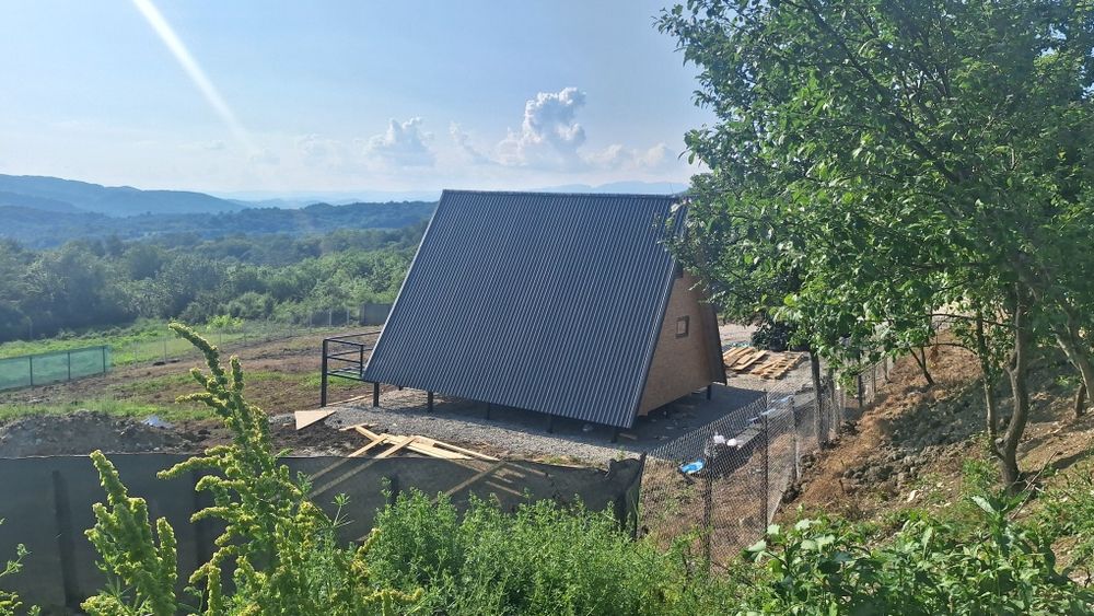 Vând teren OCNELE MARI