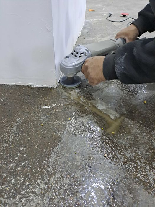 Устройство полимерных полов — быстро, чисто и с гарантией. Эпоксид