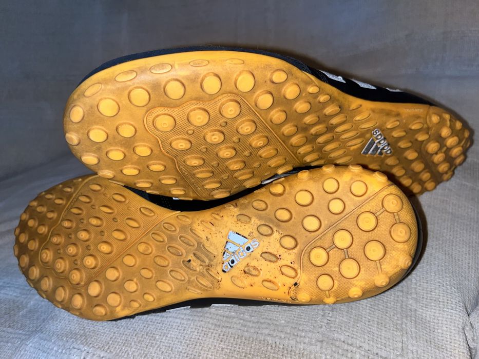 Футболни стоножки Adidas Gloro