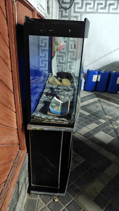 Продается аквариум 119x58x35