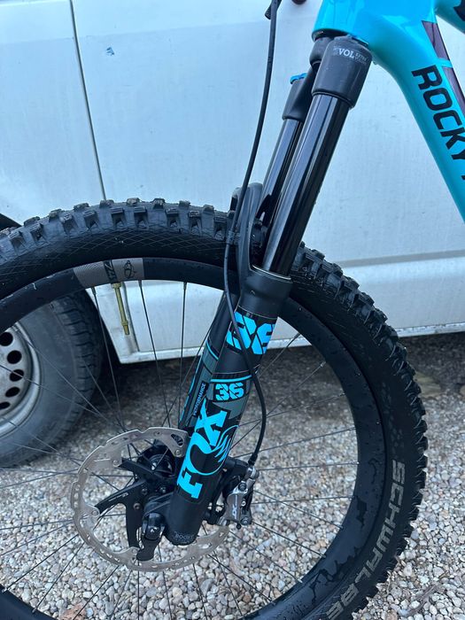 Bicicleta rocky mountain altitude