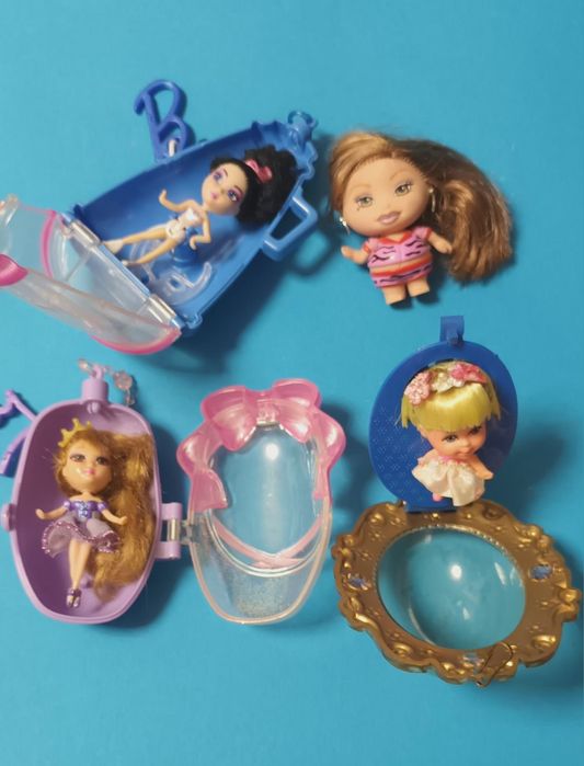 Vând mini păpuși Mattel