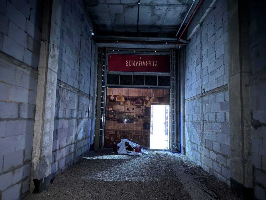 Магазин в ТРЦ ALFRAGANUS 1 этаж 56 кв.м. высота 6 м.=