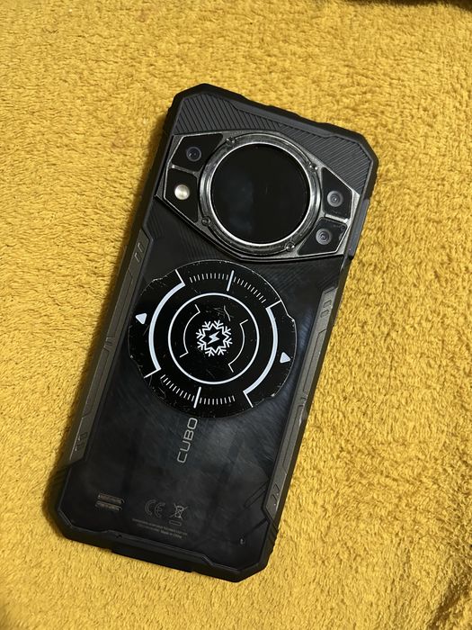 Продам срочно телефон танк