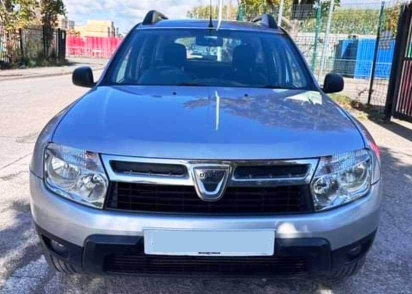 Portiera, bara fata, faruri, aripa, capota, volan, airbag Dacia Duster