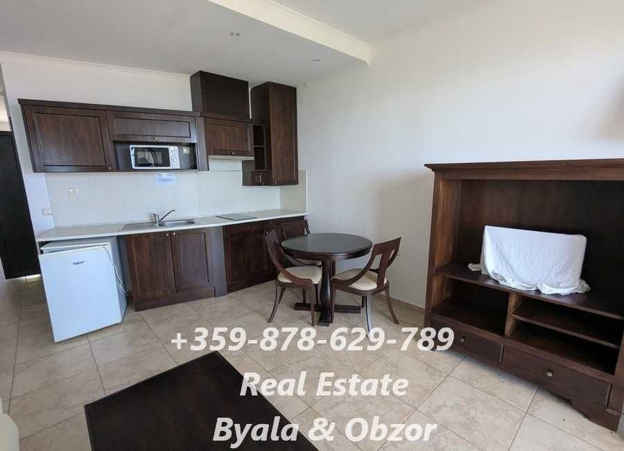 Продава се Двустаен апартамент в Обзор - 66 кв.м за 1061 €/кв.м - Снимка #2