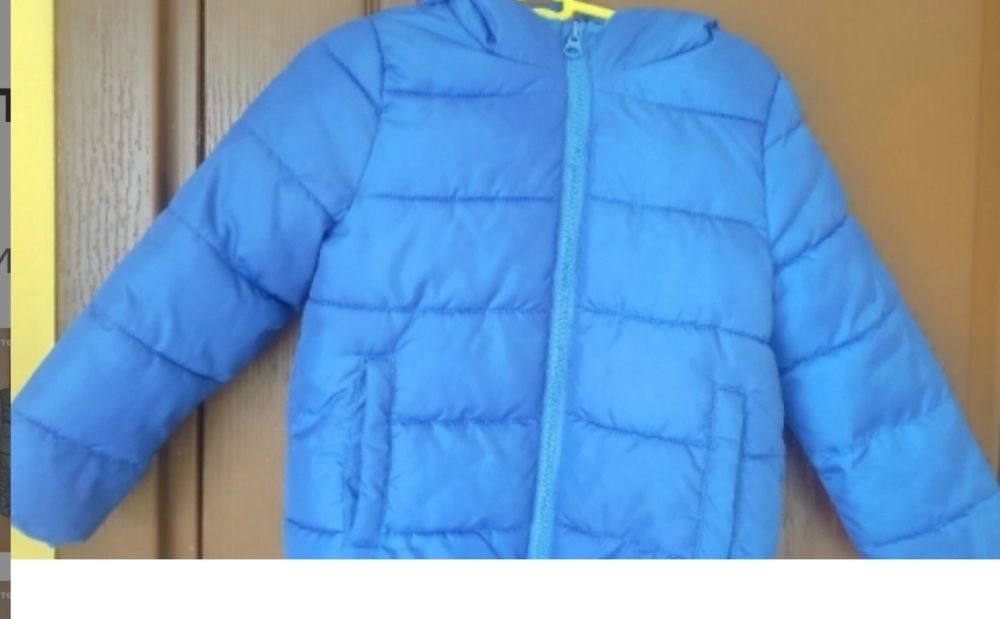 Преходни якета размери 98 и 104 см.