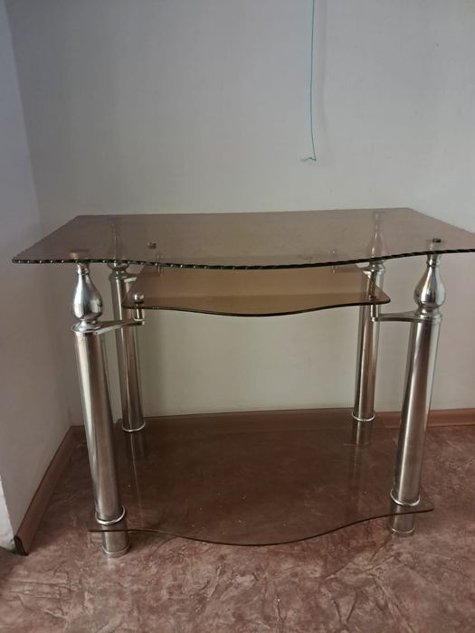 Стеклянная подставка