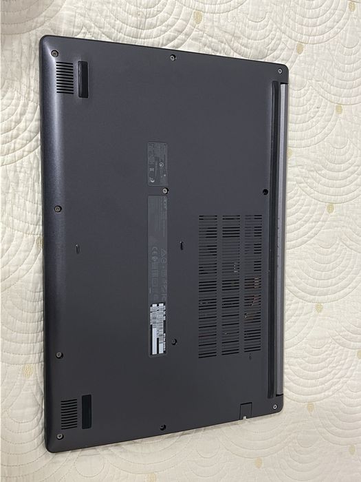 Acer Aspire 5 i5 / 8GB / 1TB + SSD / Видео карта / Като нов