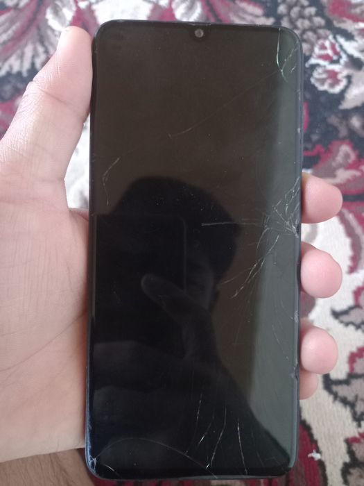 Samsung a70 xotirasi 128 2ta simda ishlaydi aybi taji singan narxi1. 2
