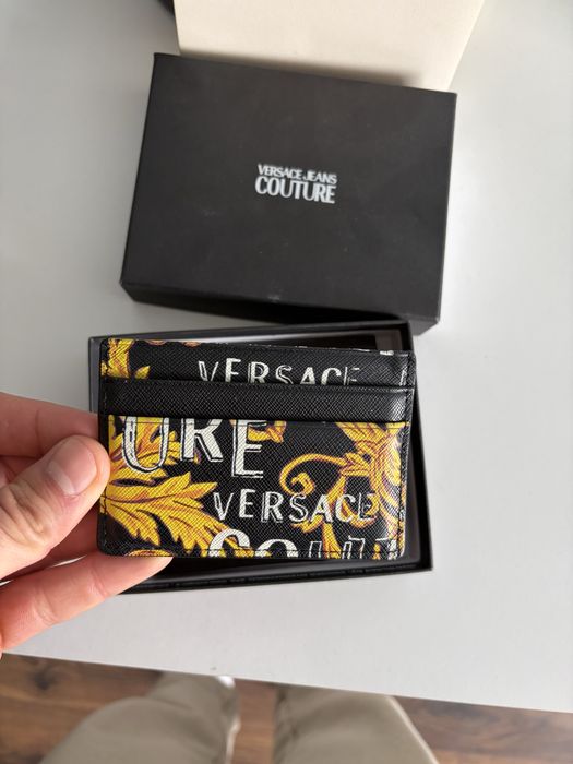 Картодържател Versace Jeans Couture – стилен дизайн