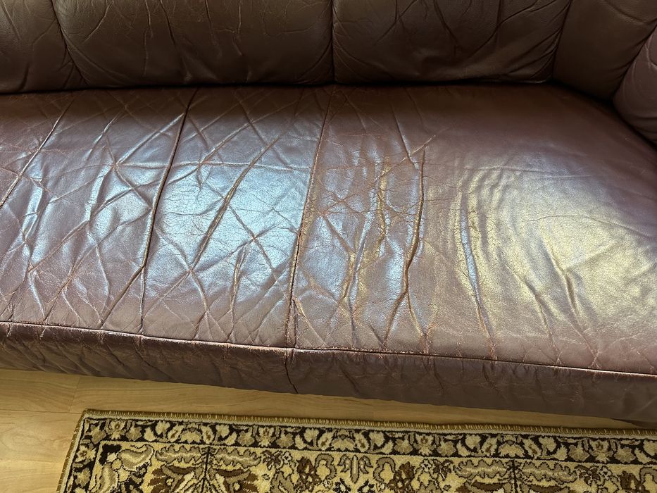 Продавам естествена кожа честърфийлд