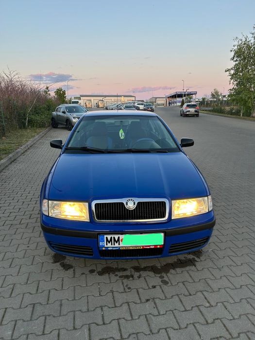 Skoda Octavia 1 - 1.6 benzină - an 2001